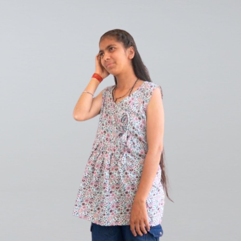 sleevless short kurti in pure cotton